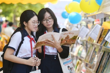 Đường sách TP Thủ Đức thu hơn 6 tỷ trong 6 tháng đầu năm