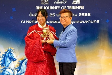 Bo tarot cua hoa si Viet lot top 4 giai thuong o Thai Lan hinh anh