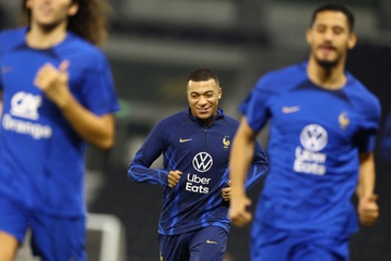Noi lo cua Phap va Argentina truoc tran chung ket hinh anh
