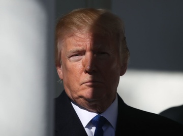 Chinh phu My dong cua dung ky niem 1 nam Trump nam quyen hinh anh