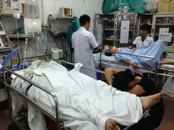 O at nhap vien vi danh nhau hinh anh