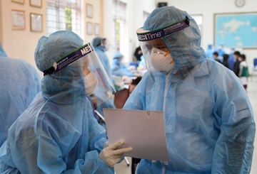 Nguoi thu 20 nhiem SARS-CoV-2 o Ha Noi hinh anh