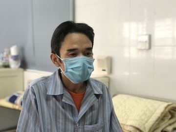 Benh nhan viem gan phai nhap vien khan cap do uong thuoc nam hinh anh