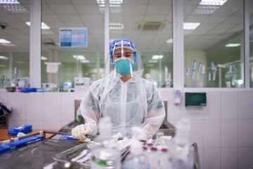 Hon 400 benh nhan Covid-19 tu vong tai Ha Noi trong dot dich thu 4 hinh anh