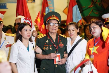 Cuoc hanh quan trong hoa binh cua nhung cuu chien binh ngay dai le hinh anh