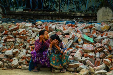 Tôi đến Myanmar sau động đất