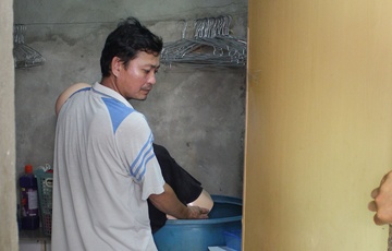 Chong giet vo roi bo vao thung nuoc o Sai Gon hinh anh