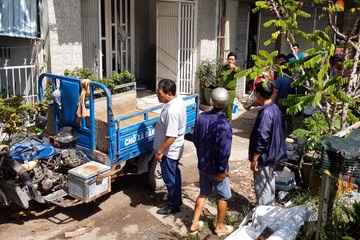 Chong giet vo roi om con 8 thang co thu trong nha hinh anh