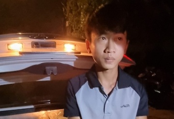 Phat hien 2 oto van chuyen 19.000 goi thuoc la nhap lau hinh anh