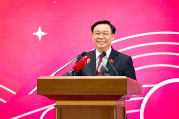 Chu tich Quoc hoi luu y dac biet viec Tong bi thu quan triet hinh anh