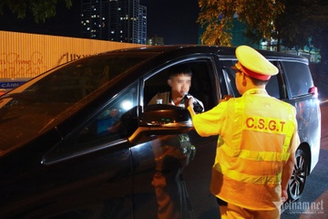 Co so de cam tuyet doi nong do con voi tai xe hinh anh