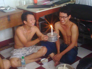 Anh sinh nhat theo phong cach sinh vien thu hut dan mang hinh anh