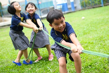 Yeu duoi de tro thanh nan nhan cua bao luc hinh anh