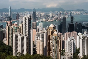 Kich ban tang truong doi lap giua Hong Kong va Singapore hinh anh