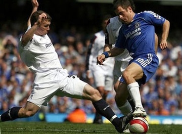 Chelsea - Bolton: Chạm một tay vào ngôi vô địch