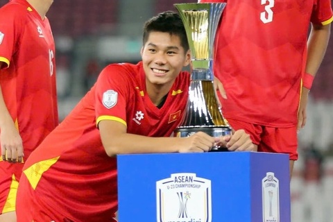 Anh hiem cua trung ve cao 1,84 m, ghi ban giup U23 Viet Nam ha Jordan hinh anh