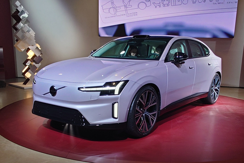 Doanh so Volvo giam 10% trong thang 11 hinh anh