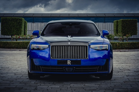 Rolls-Royce Black Badge Ghost doc ban danh cho game thu hinh anh