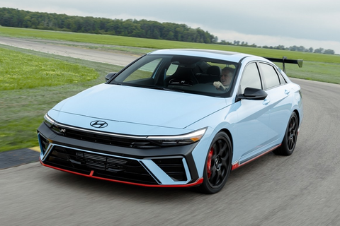 Sedan hieu nang cao Hyundai Elantra N TCR Edition gia 40.000 USD hinh anh