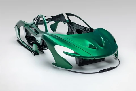 Bo than vo soi carbon cua sieu xe McLaren P1 co gia 213.000 USD hinh anh