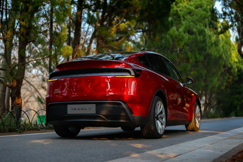 Doanh số xe điện Tesla sản xuất tại Trung Quốc tăng 38%