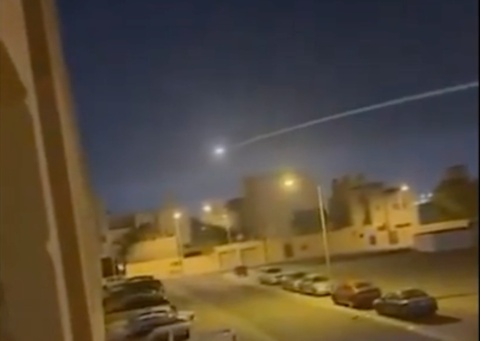 Ten lua Patriot bi nghi danh chan hut, roi xuong Bahrain hinh anh