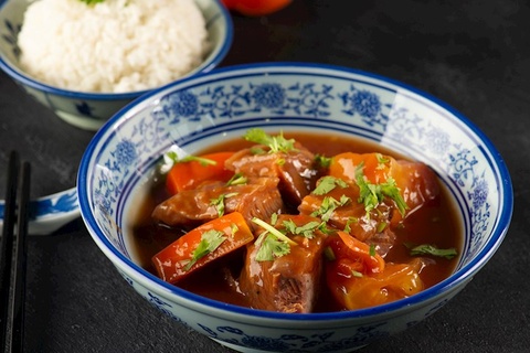 Bo kho, thang co lot top mon ham ngon nhat Dong Nam A hinh anh