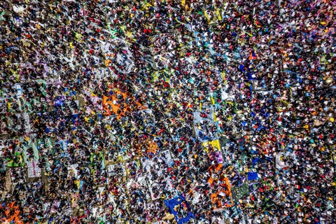 Nhiep anh gia ke phut chung kien canh ngoan muc duoi chan nui Ba Den hinh anh