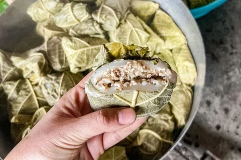 Banh trung kien co gi ma gay 'sot' mang xa hoi? hinh anh