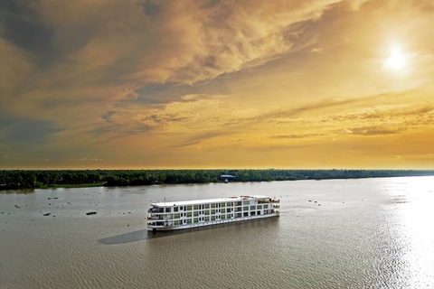 Di du thuyen ngam Viet Nam, Campuchia tren dong Mekong hinh anh