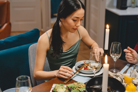 Buffet ăn không giới hạn, nhà hàng kiếm lời bằng cách nào?
