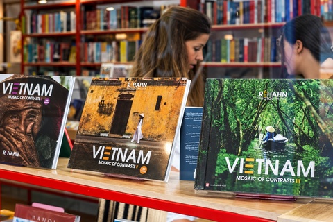 Nơi khách quốc tế tìm đọc về Việt Nam