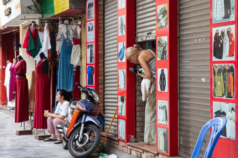 Canh hiem thay o pho co Ha Noi hinh anh
