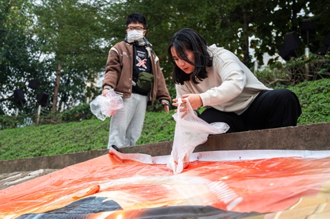 Viet kieu Duc vuot hang nghin km ve Viet Nam tha ca hinh anh