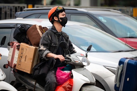 Loat loi xe may de 'dinh' nhat khi tro lai thanh pho sau Tet hinh anh