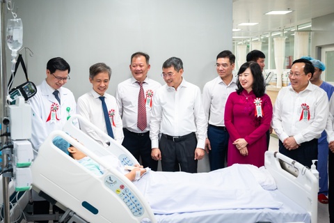 Thu tuong Le Minh Hung du khai truong Benh vien Viet Duc co so 2 hinh anh