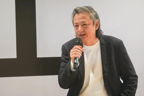 Ngay ngu 2-3 tieng, mot thang viet xong 300 trang sach hinh anh