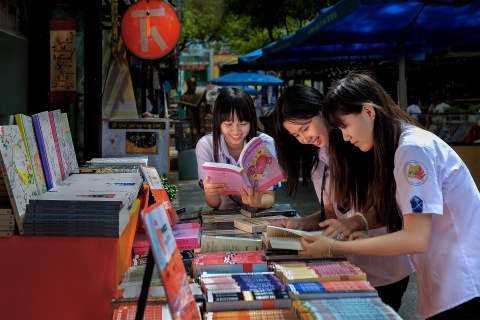 Ngoi nha chung cua tri thuc hinh anh