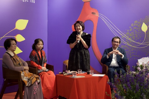 Bon nguoi phu nu, bon cach yeu hinh anh