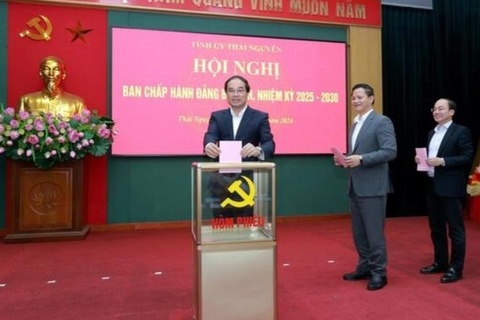 Ong Bui Van Luong duoc bau lam Pho bi thu Thai Nguyen hinh anh