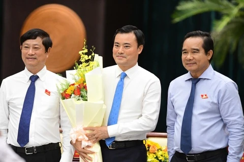 TP.HCM mien nhiem mot pho chu tich UBND hinh anh