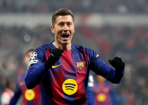 Ban thang lich su cua Lewandowski o Champions League hinh anh