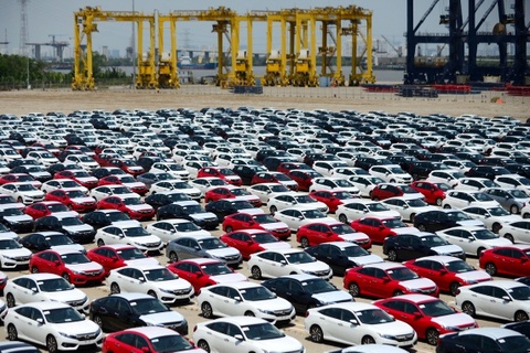 Lượng xe nhập khẩu về Việt Nam sụt giảm từ đầu quý II