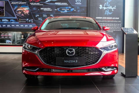 'Dau duoi' be boi trang bi khien Mazda bi kien hinh anh