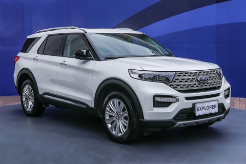 Hon 100 xe Ford Explorer o Viet Nam dinh loi camera 360 hinh anh