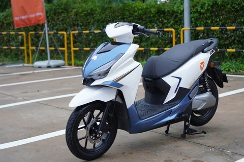 Khong thieu lua chon xe may dien cao cap hinh anh