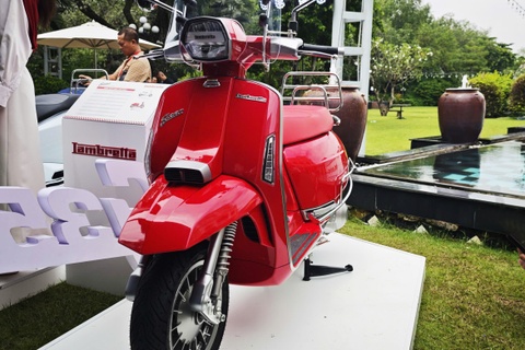 Chi tiet Lambretta G350 - xe tay ga Italy gia gan 170 trieu dong hinh anh