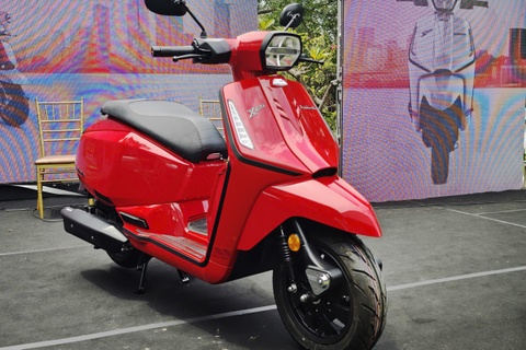Can canh Lambretta X125, xe tay ga cho 'rich kid' hinh anh
