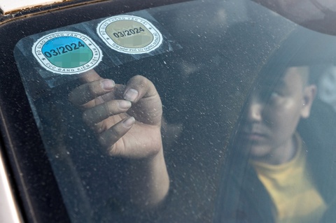 Loat thay doi ve tem dang kiem, bien so nguoi moi mua xe can luu y hinh anh