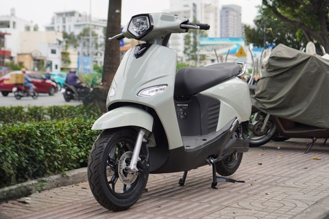 Chi tiet VinFast Vero X - xe may dien 2 pin gia gan 35 trieu dong hinh anh